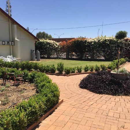 Club Boutique Hotel كونامولا المظهر الخارجي الصورة